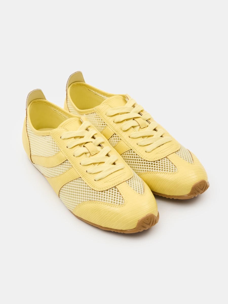 Sneakersy z siateczką - żółty - SINSAY