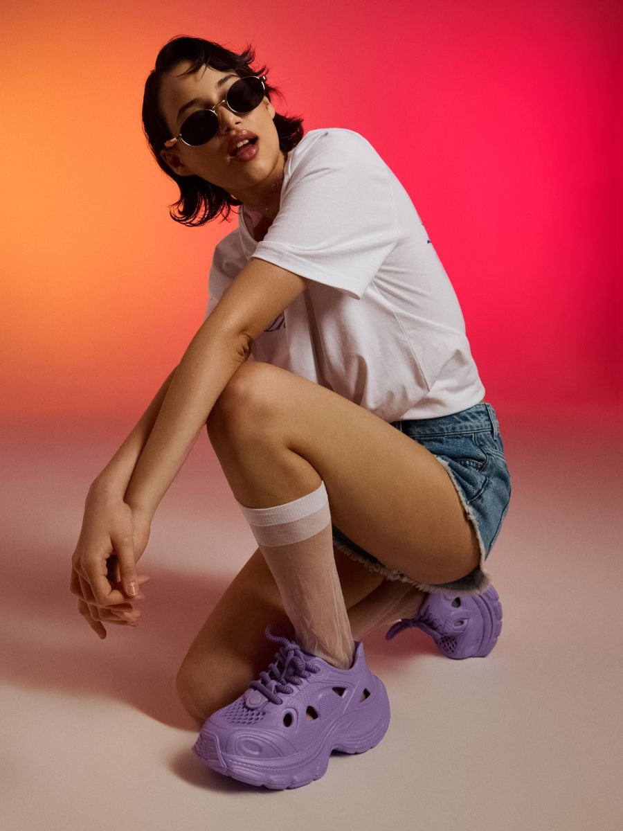 Piankowe sneakersy Piankowe sneakersy - fioletowy - SINSAY