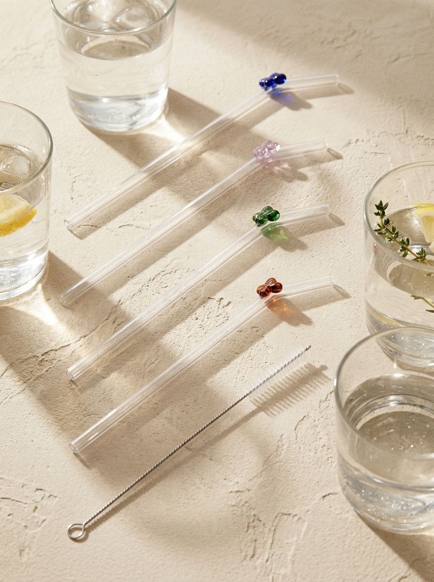 Szklane słomki z motylami i czyścik 5 pack Szklane słomki z motylami i czyścik 5 pack - clear - SINSAY