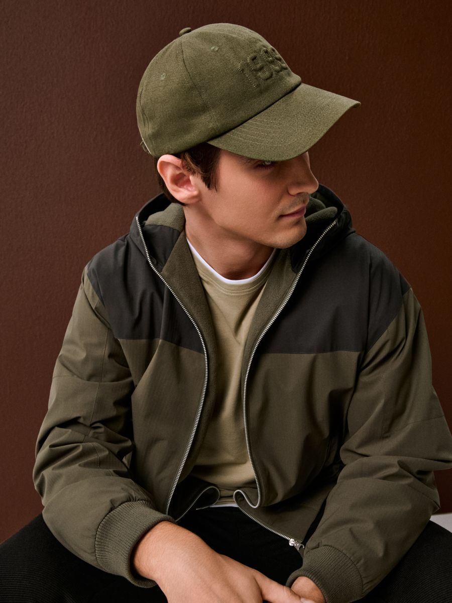 Czapka z daszkiem Czapka z daszkiem - khaki - SINSAY