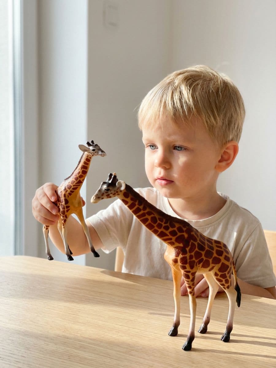Zestaw figurek żyraf 2 pack - pomarańczowy - SINSAY