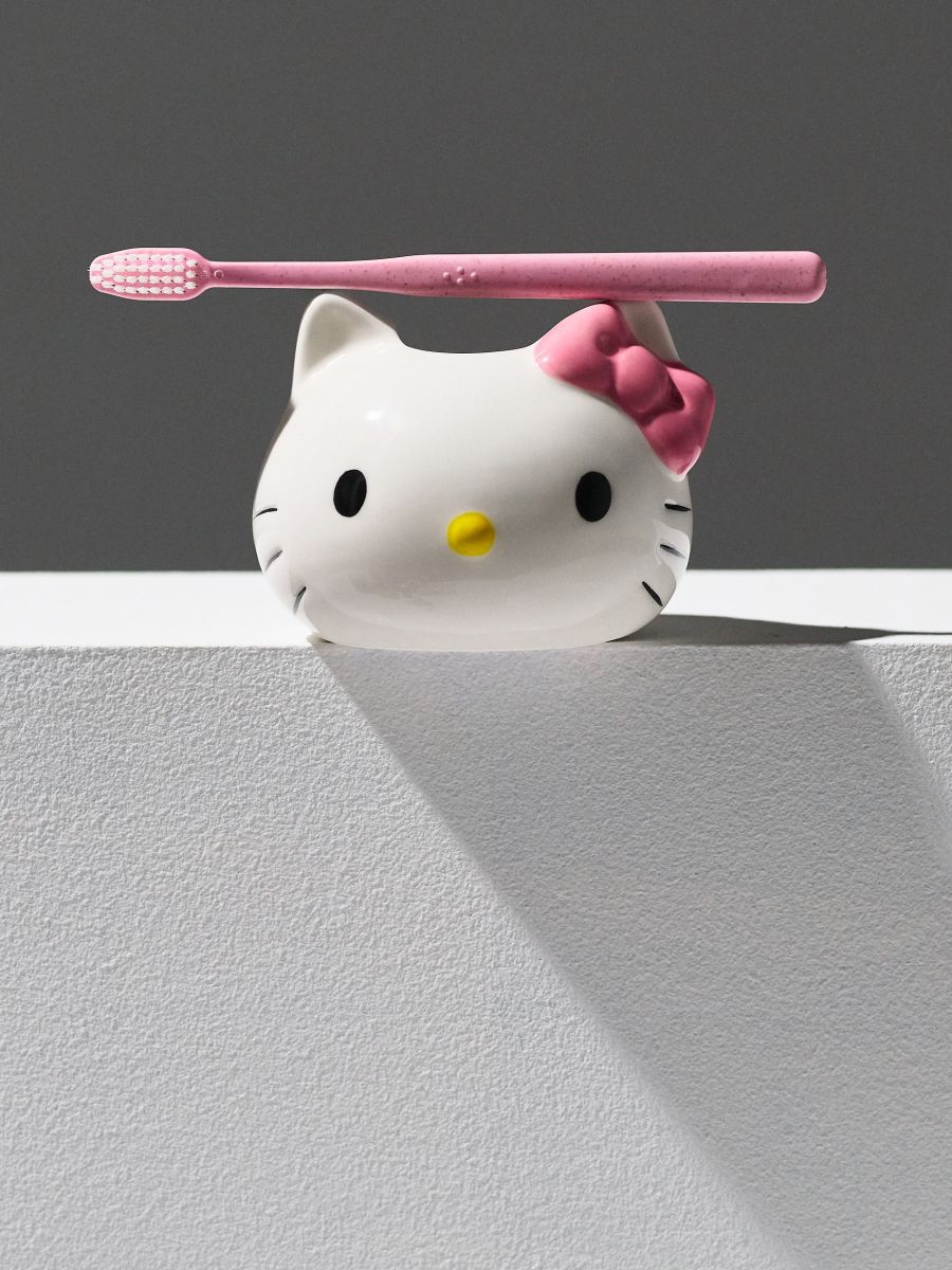 Pojemnik na szczoteczki do zębów Hello Kitty Pojemnik na szczoteczki do zębów Hello Kitty - wielobarwny - SINSAY