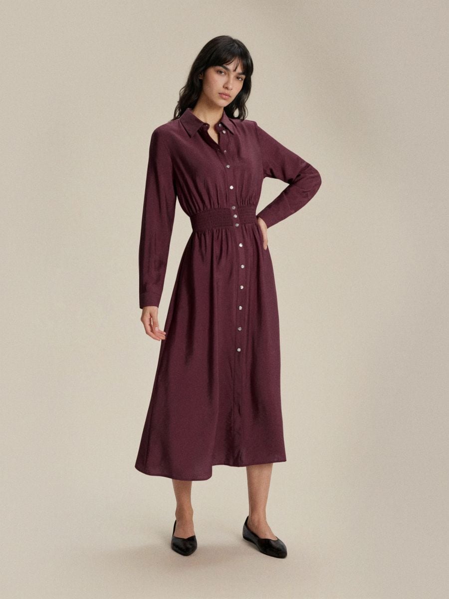 Rochie midi tip cămașă din vâscoză cu fronseu decorativ Rochie midi tip cămașă din vâscoză cu fronseu decorativ - bordo - SINSAY