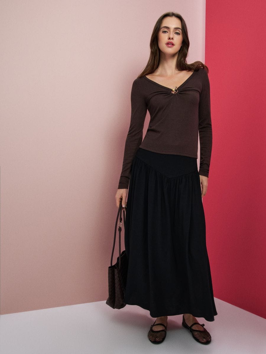 Rochie midi evazată din vâscoză Rochie midi evazată din vâscoză - negru - SINSAY