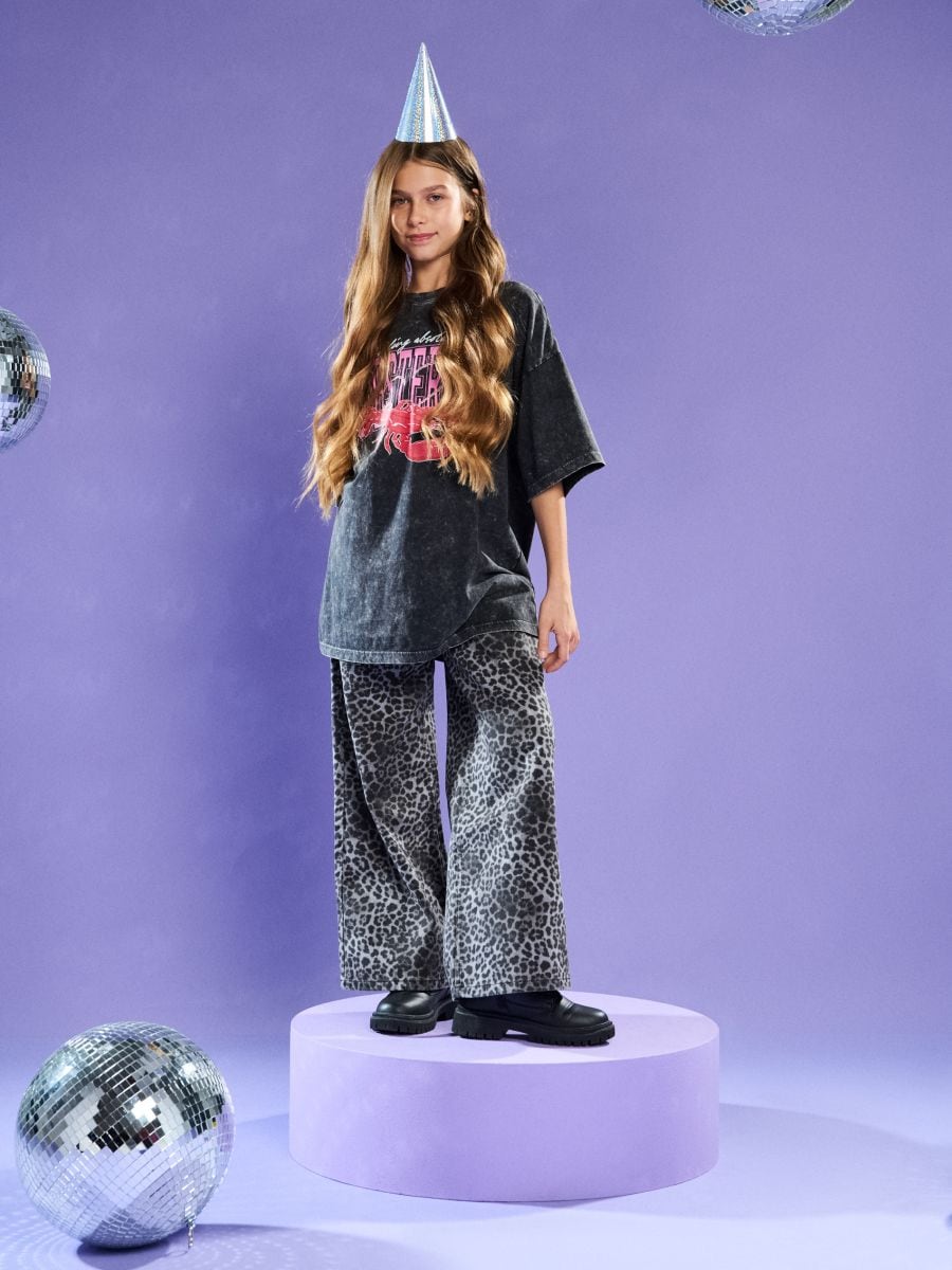 Tricou din bumbac cu efect de prespălare Tricou din bumbac cu efect de prespălare - negru - SINSAY