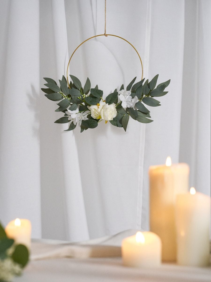 Coroniță decorativă cu motiv vegetal Coroniță decorativă cu motiv vegetal - alb - SINSAY