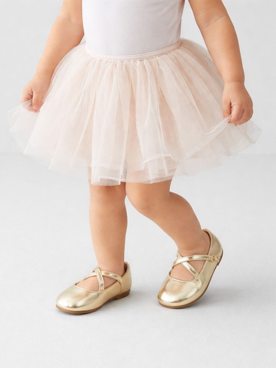 Eleganckie baleriny z paskiem Eleganckie baleriny z paskiem - złoty - SINSAY