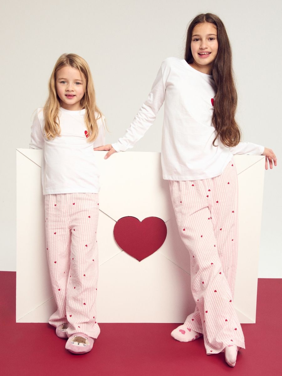 Pijama din bumbac în două piese cu imprimeu - crem - SINSAY