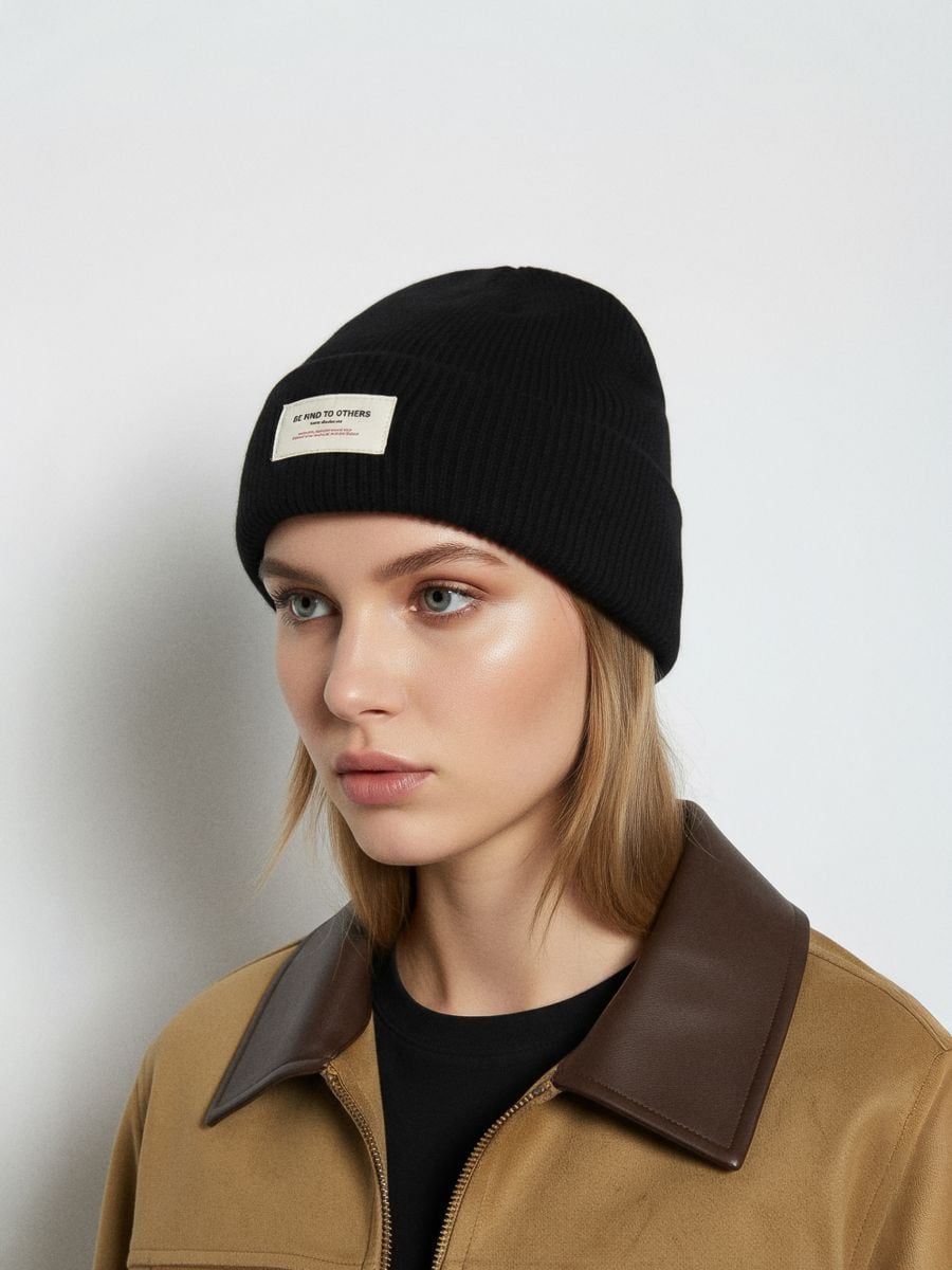 Čepice beanie - černá - SINSAY
