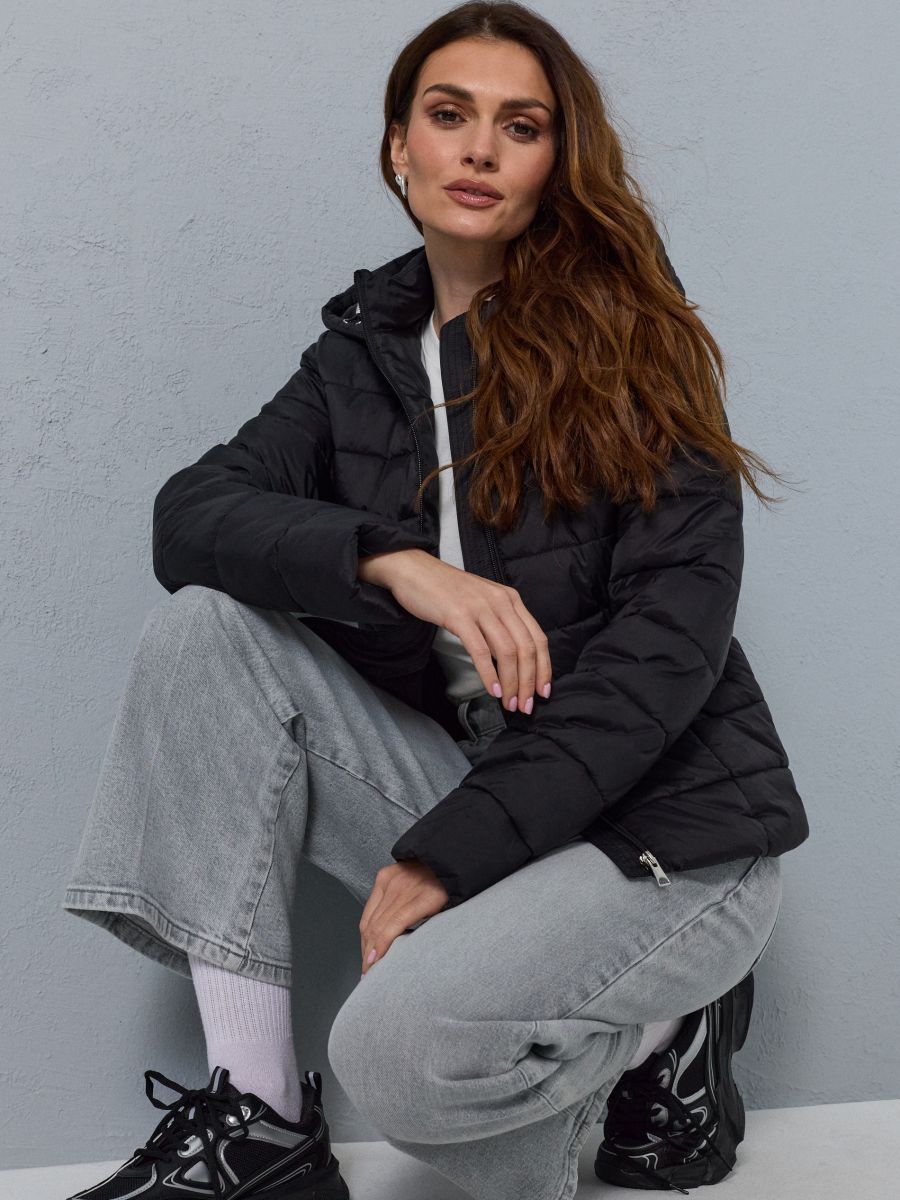 Geacă puffer matlasată cu glugă Geacă puffer matlasată cu glugă - negru - SINSAY