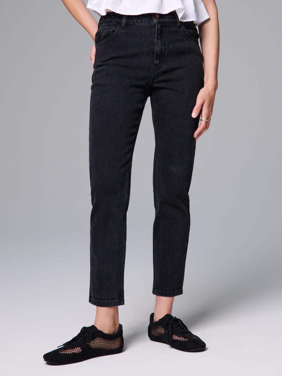 Spodnie jeansowe mom comfort fit Spodnie jeansowe mom comfort fit - czarny - SINSAY