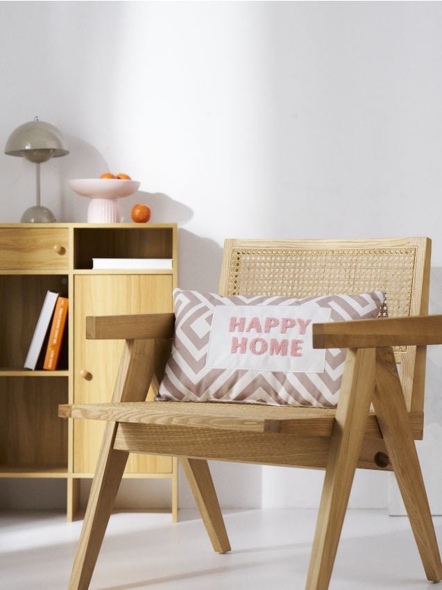 Poduszka dekoracyjna z napisem HAPPY HOME