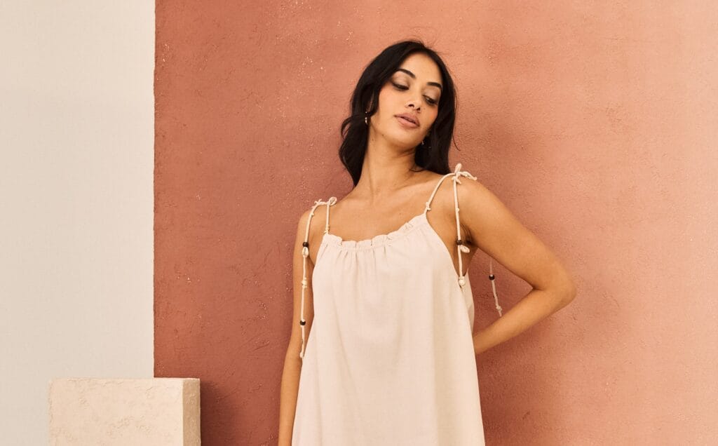Descoperă stiluri, culori și croieli pentru cele mai frumoase rochii scurte. Cu Sinsay ai acces la o selecție bogată de modele moderne.  
